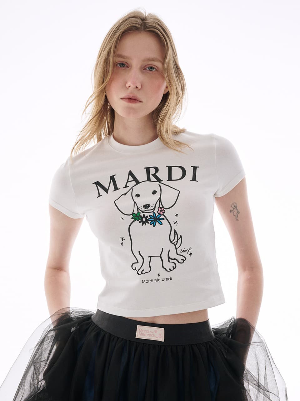 CROPPED TSHIRT SWING THE TAIL DDANJI FLOWER NECKLACE MULTICOLOR_WHITE BLUE