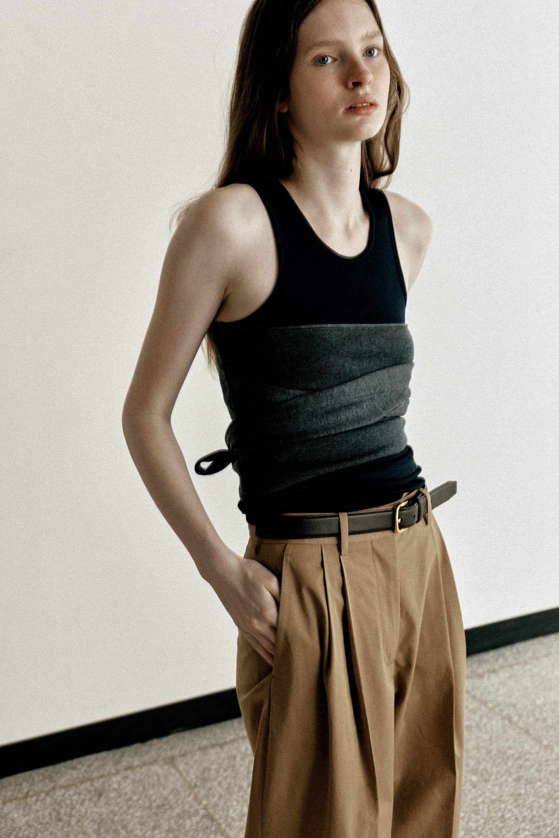COTTON RIBBED SLEEVELESS TOP [NAVY]