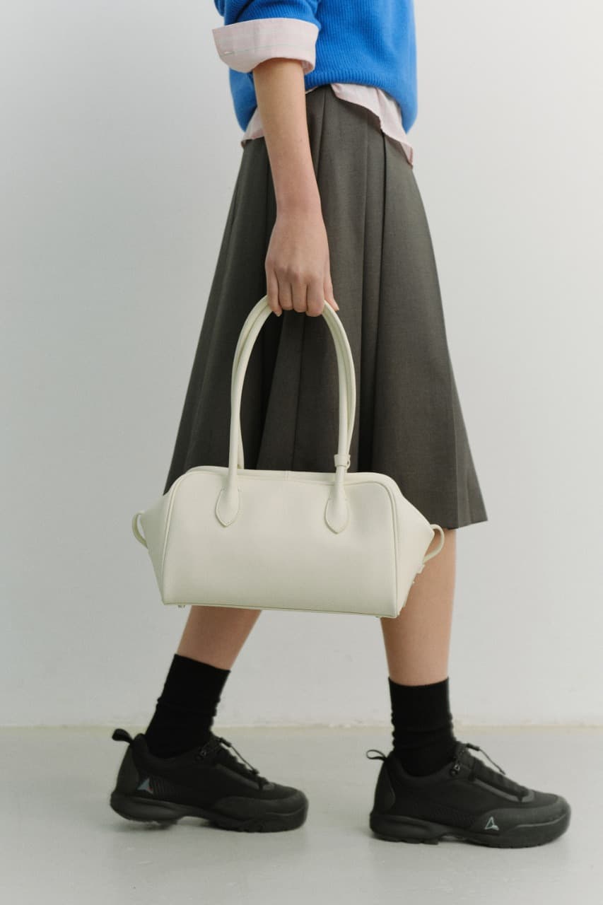 SOFT FRAME COMPACT SHOULDER BAG IVORY_UDBA6E210IV