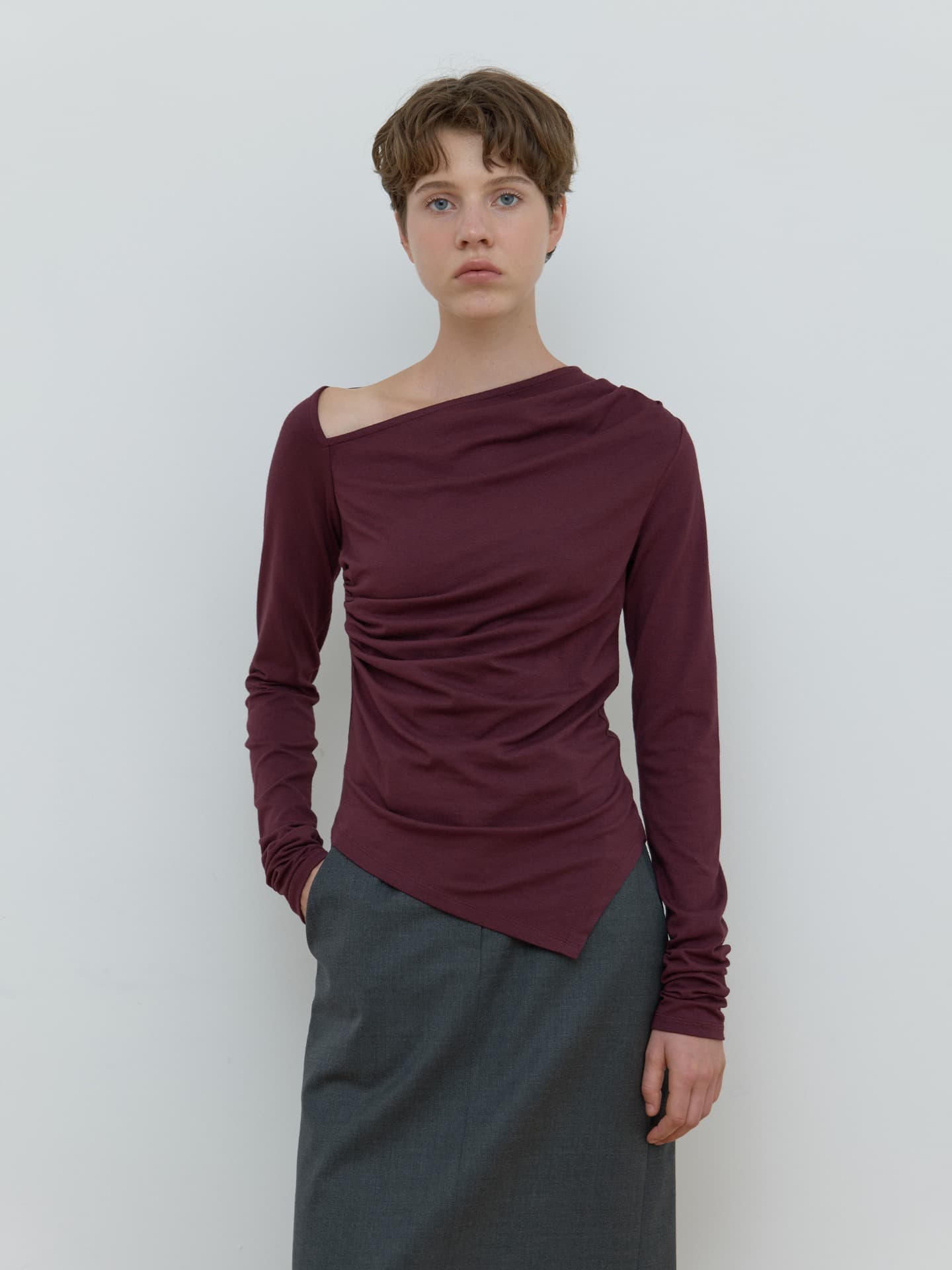 ASYMMETRIC SHIRRING TOP_WINE