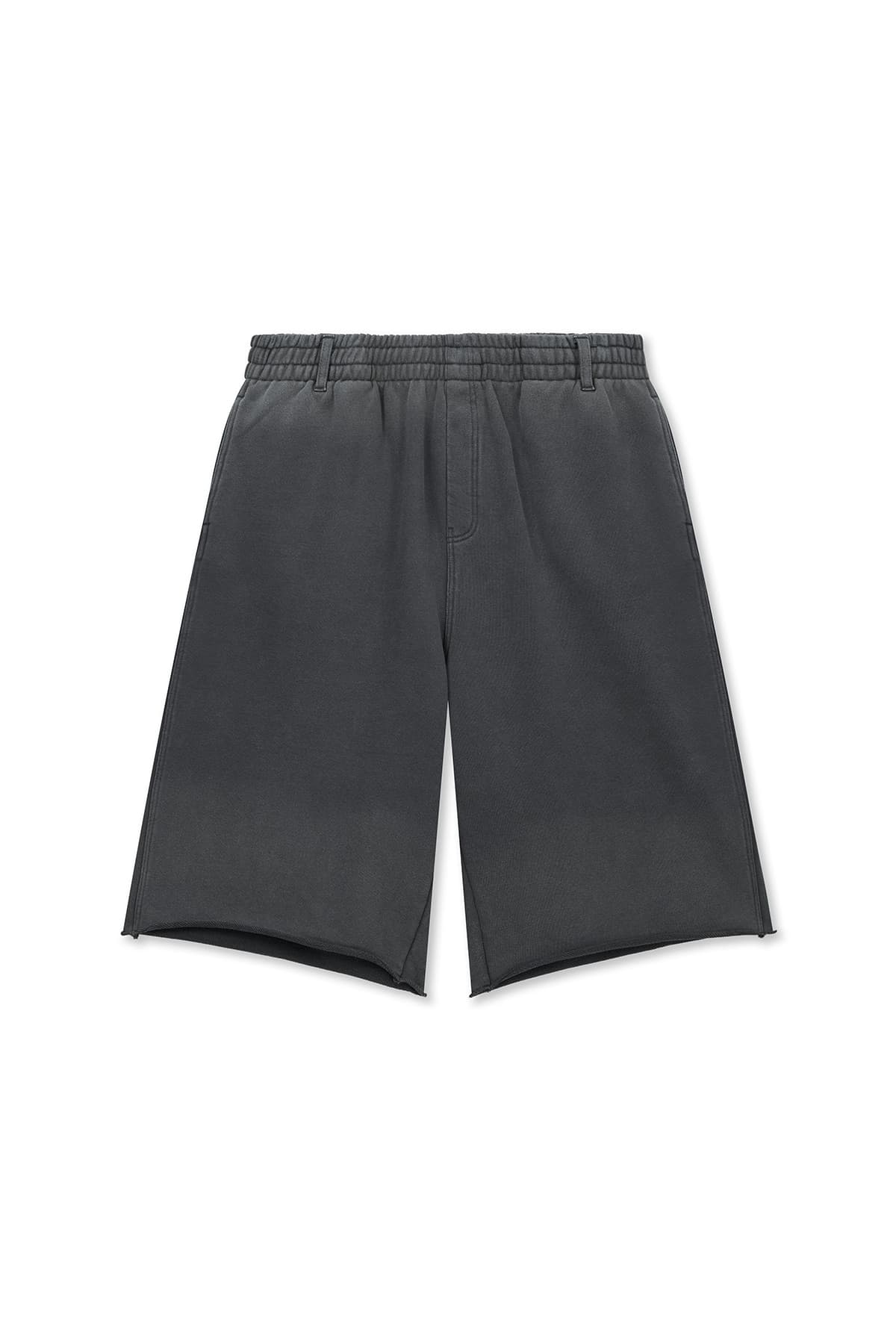 VINTAGE WASHED BACK LOGO BERMUDA SWEATPANTS IN CHARCOAL
