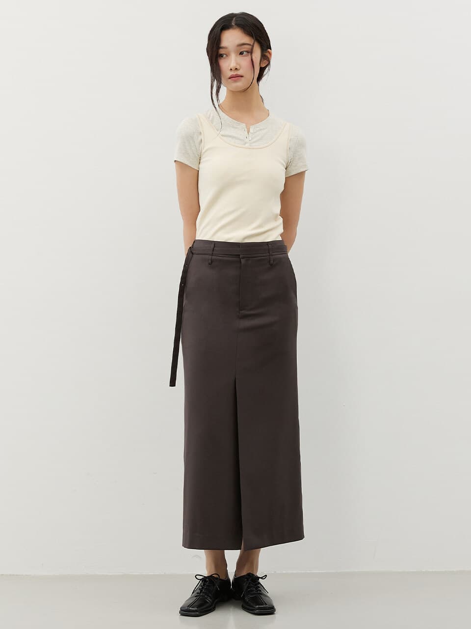 스트랩 테일러드 롱 스커트_DARK BROWN