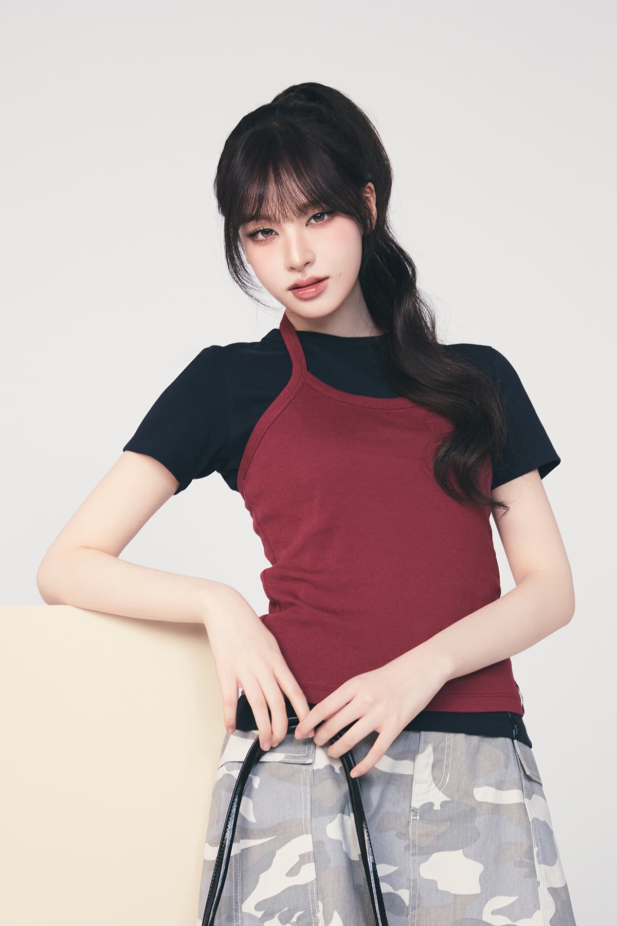 LABEL DETAIL HALTER TANK TOP IN WINE