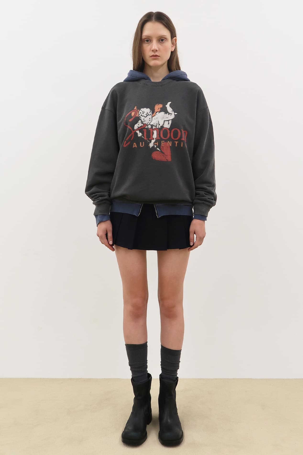 Pigment Cupid Sweatshirt (Charcoal)