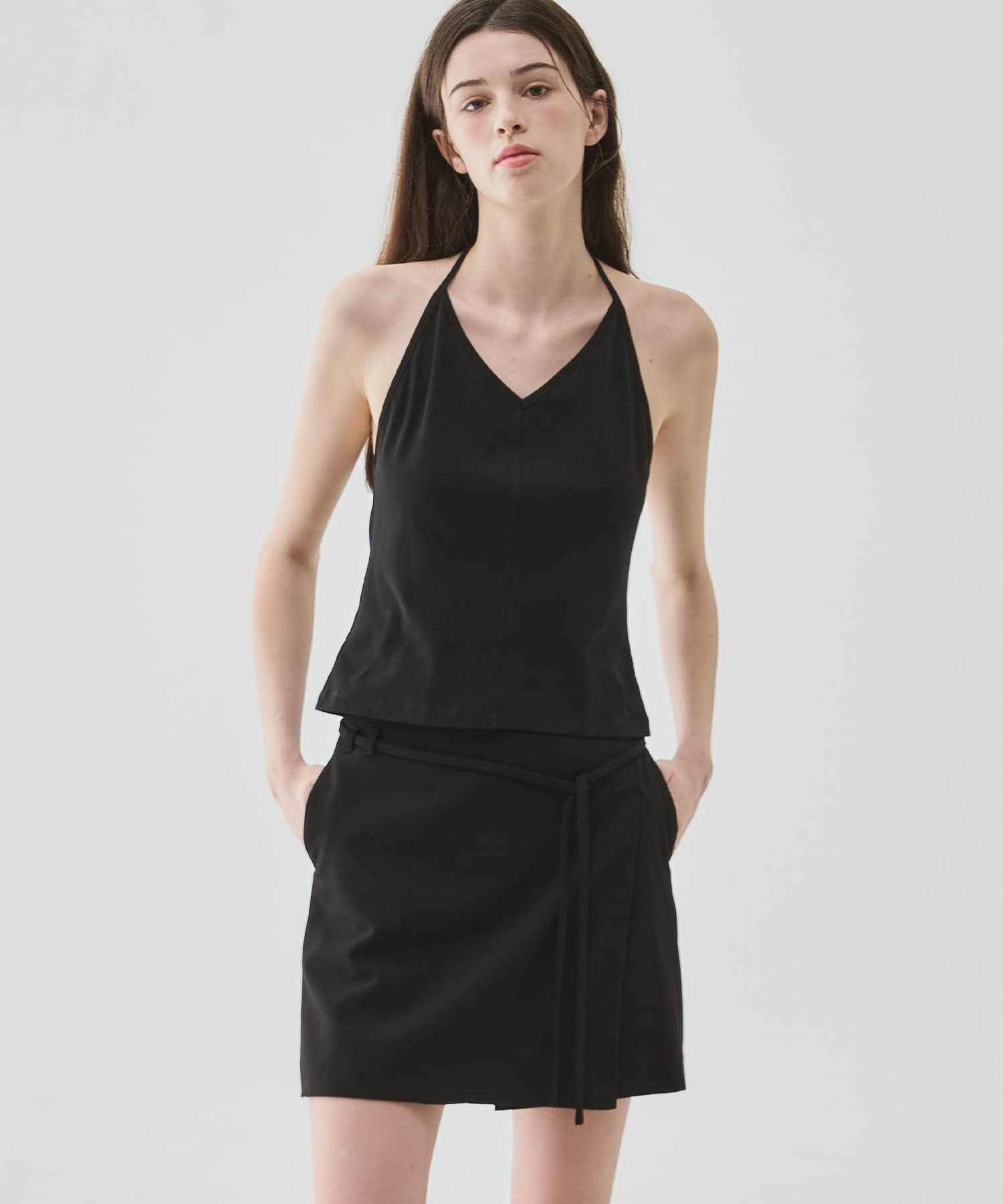 소프트 레이어 홀터넥 슬리브리스 탑 [BLACK]