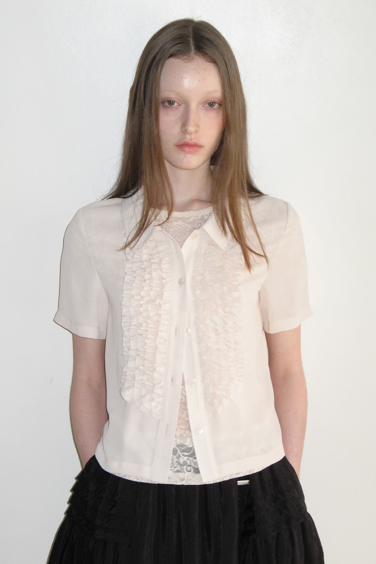Frill Half Blouse (Young Beige)