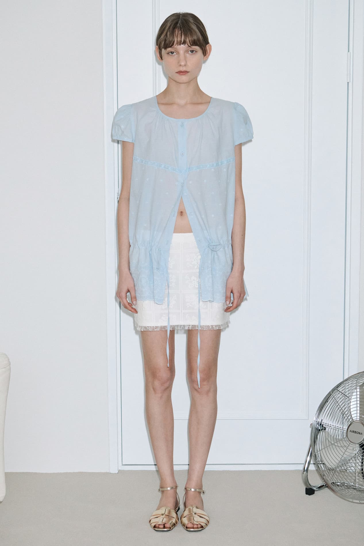 Rose Lace Mini Skirt (Ivory)