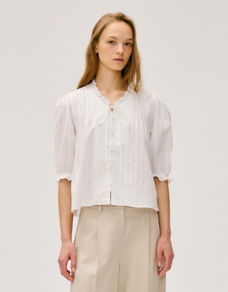frill pintuck half sleeve blouse - white