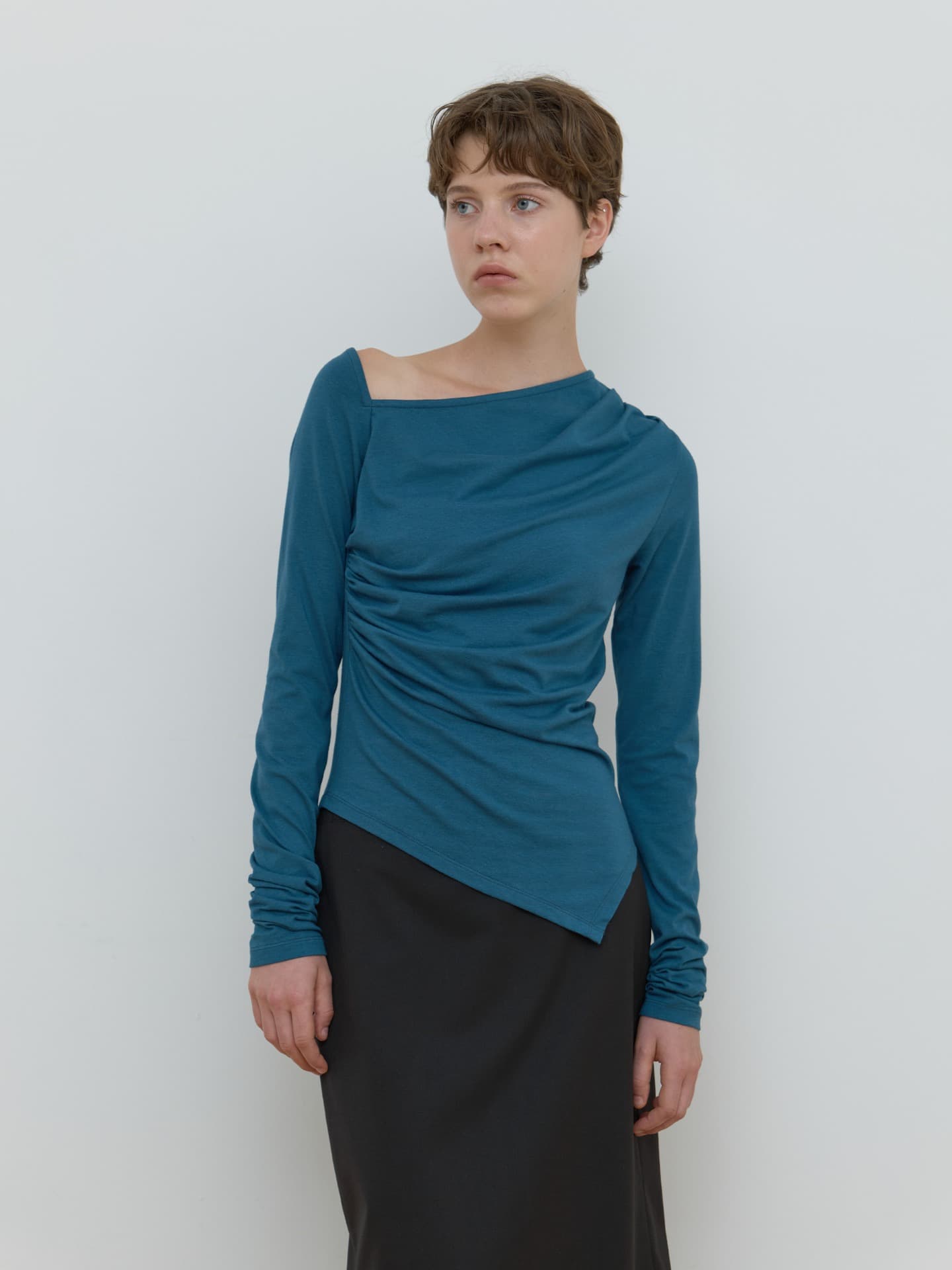 ASYMMETRIC SHIRRING TOP_PEACOCK BLUE
