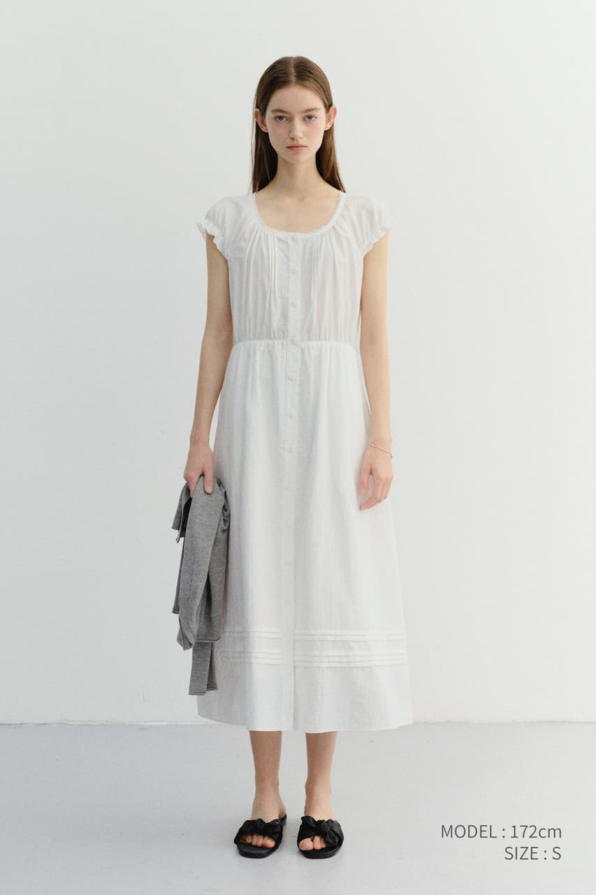 SLEEVELESS SHIRRING DRESS WHITE_UDDR6B223WT