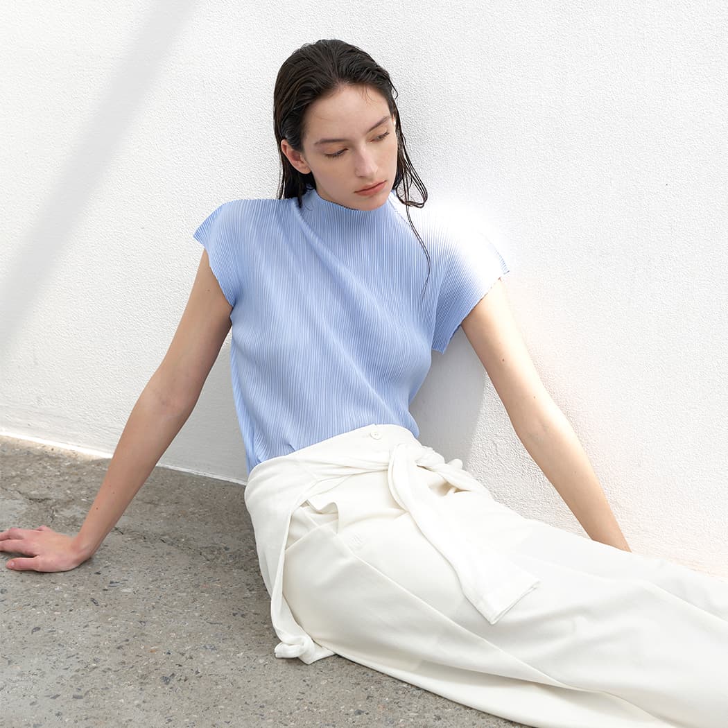 (BL-4339)PLEATS MOCK NECK SLEEVE TOP