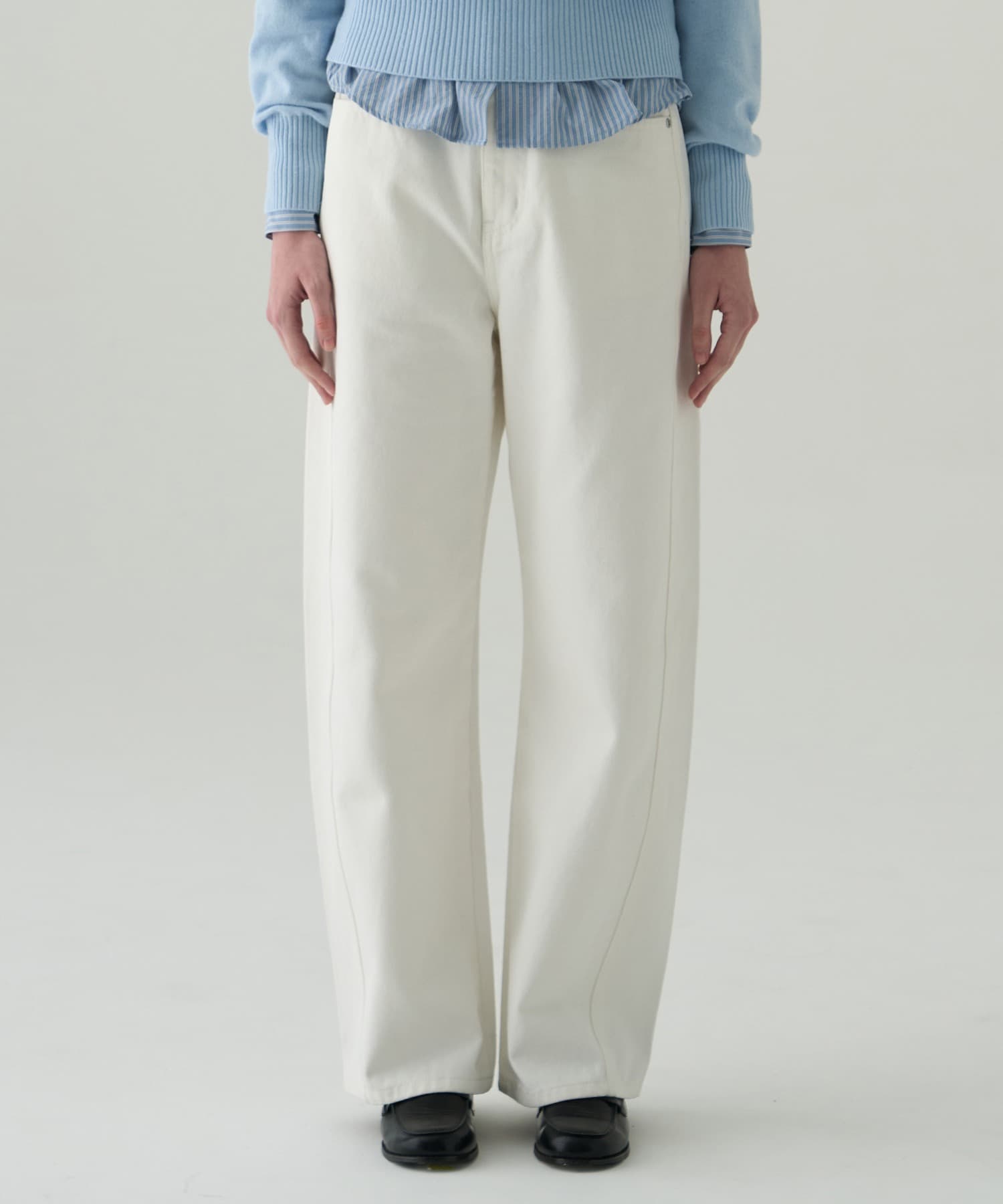 커브드 와이드 핏 데님 팬츠 [WHITE]