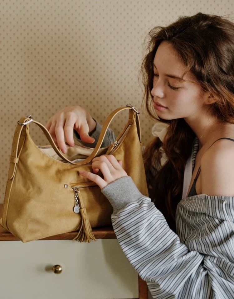latte bag (suede) - butter (M)