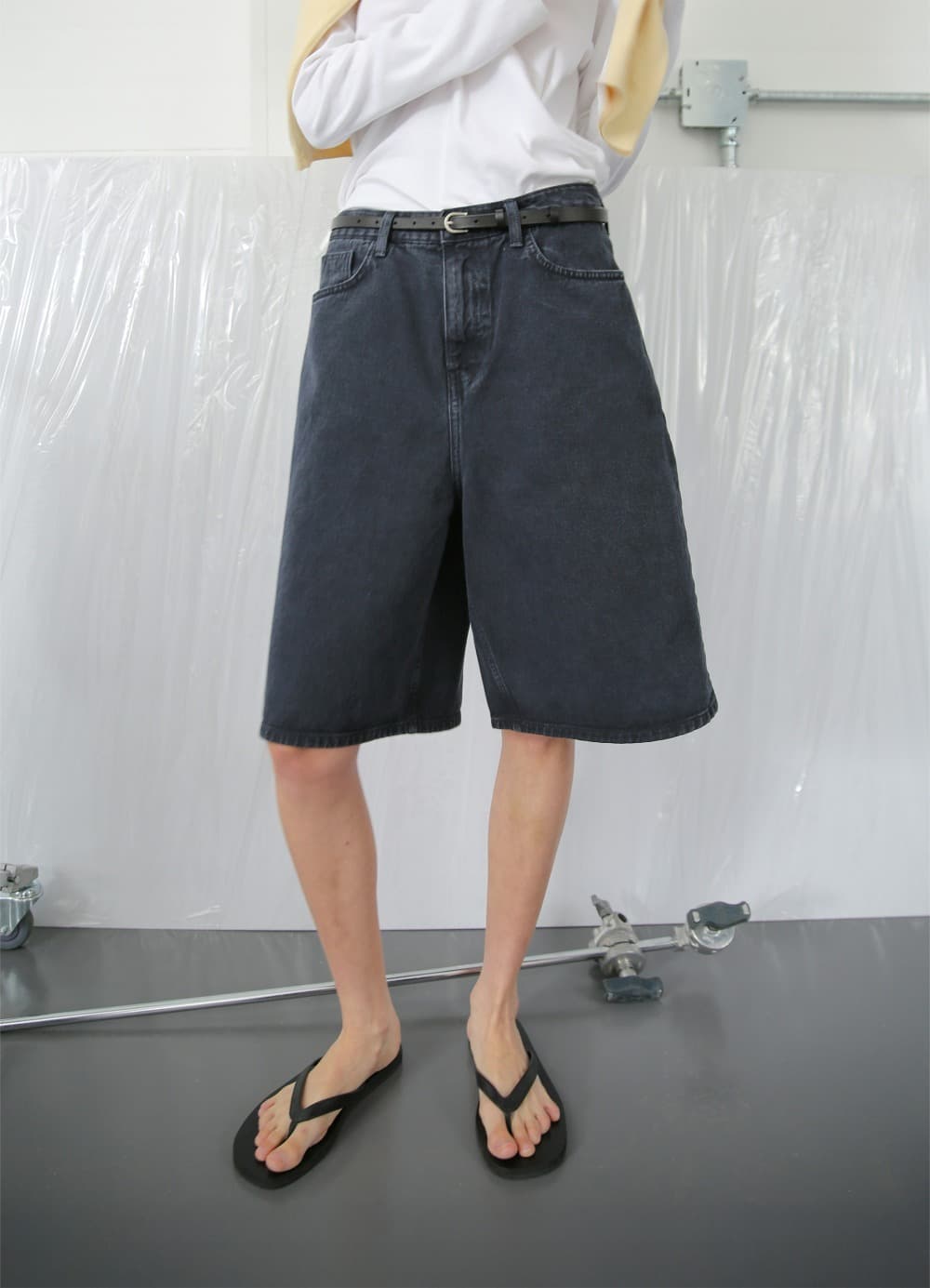 Relaxed Wide Bermuda Denim - Stone Navy