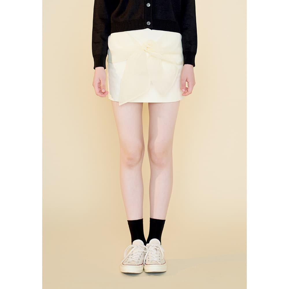bow mini skirt