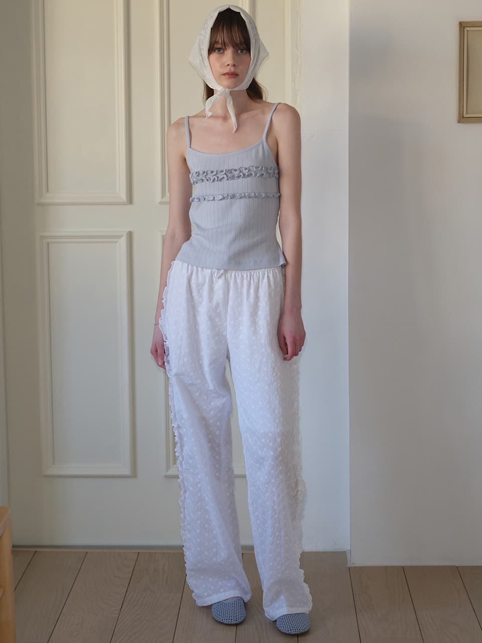FRILL EYELET PANTS (WHITE)