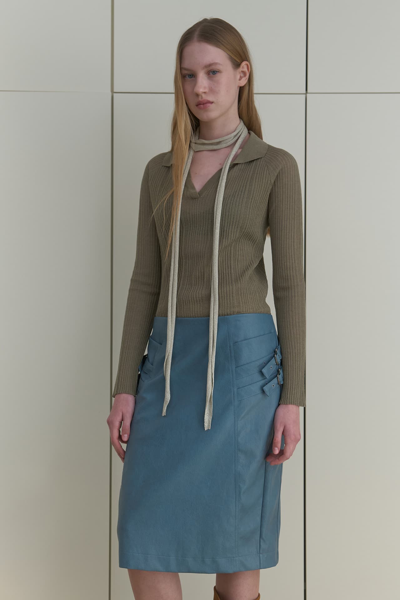 BUCKLE LEATHER SKIRT_BLUE
