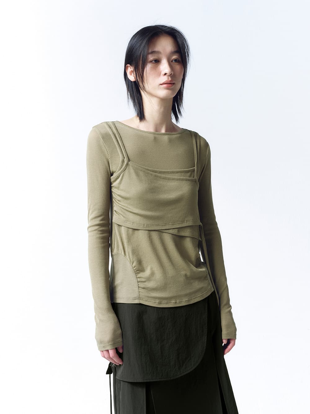 레이어드 디자인 탑 OLIVE GREEN