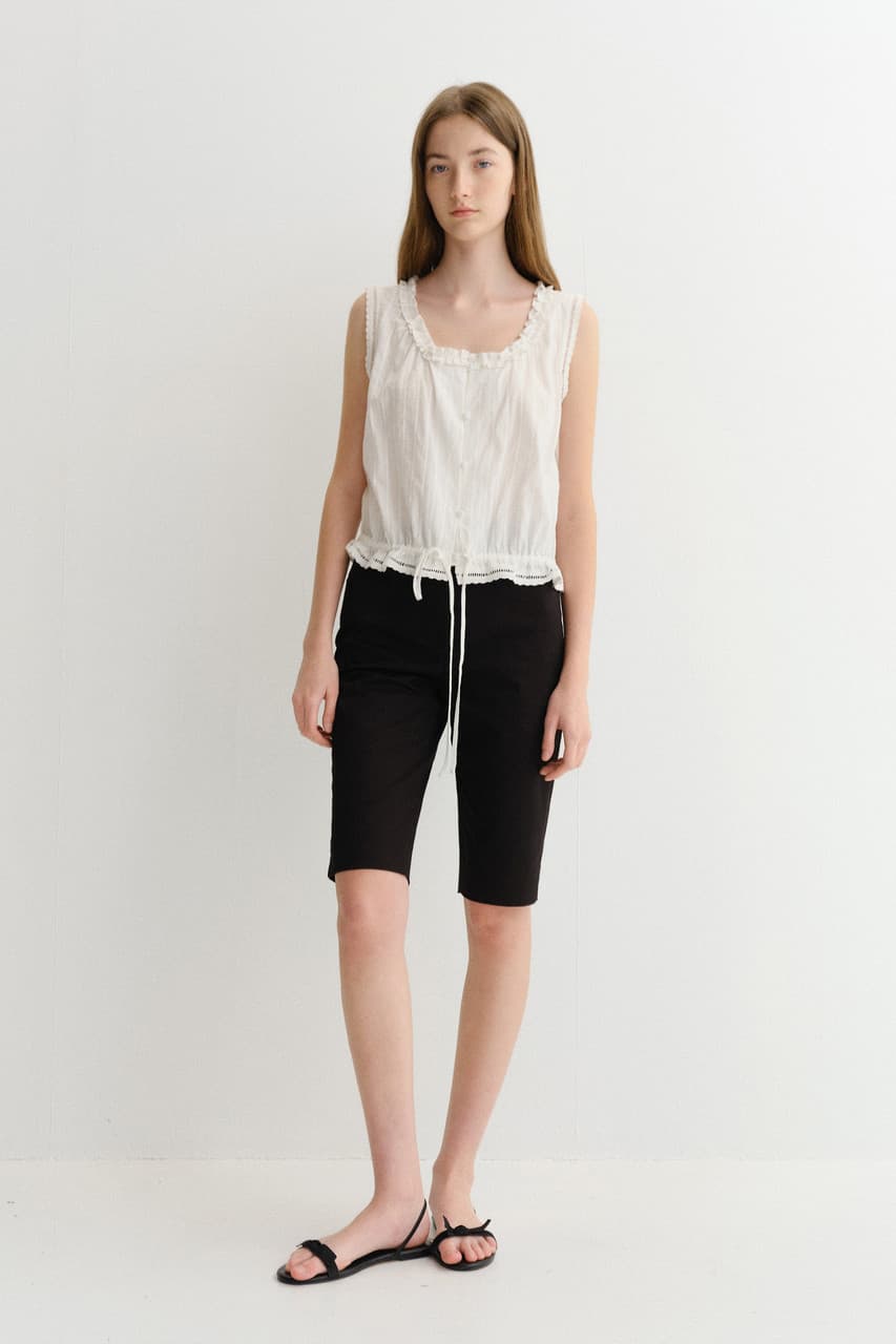 FRILL SLEEVELESS BLOUSE WHITE_UDBL6B226WT