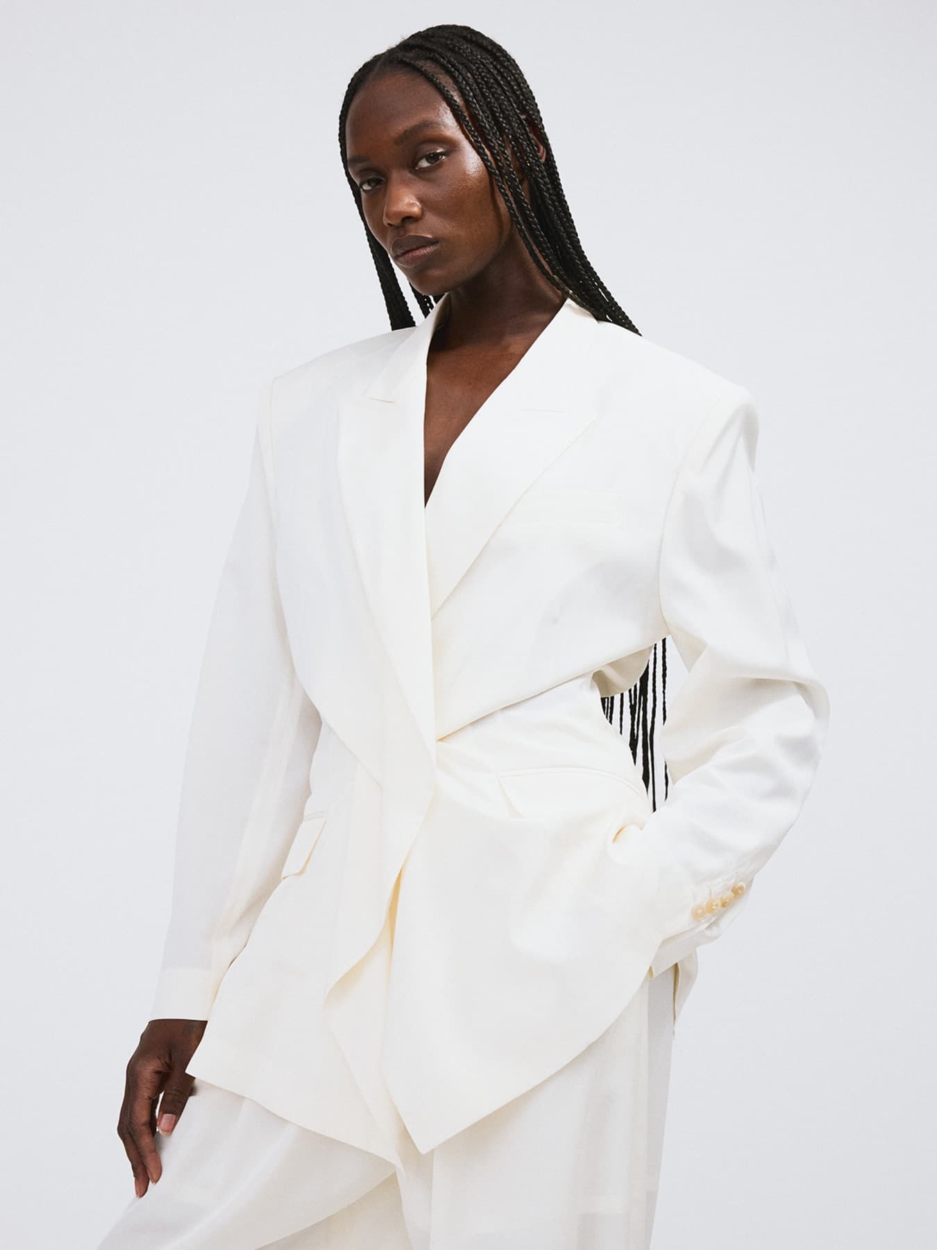 DRAPE DETAIL SUIT JACKET (IVORY)