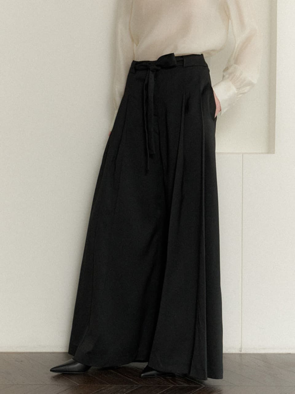 Belted Double Wide Slacks / Black