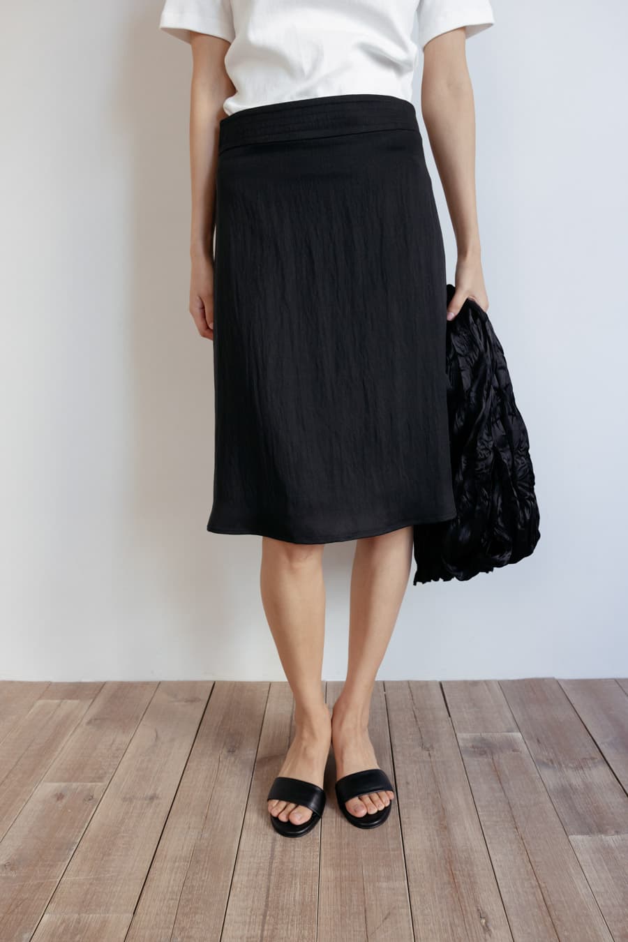 Tencel Midi Flared Skirt (Black)