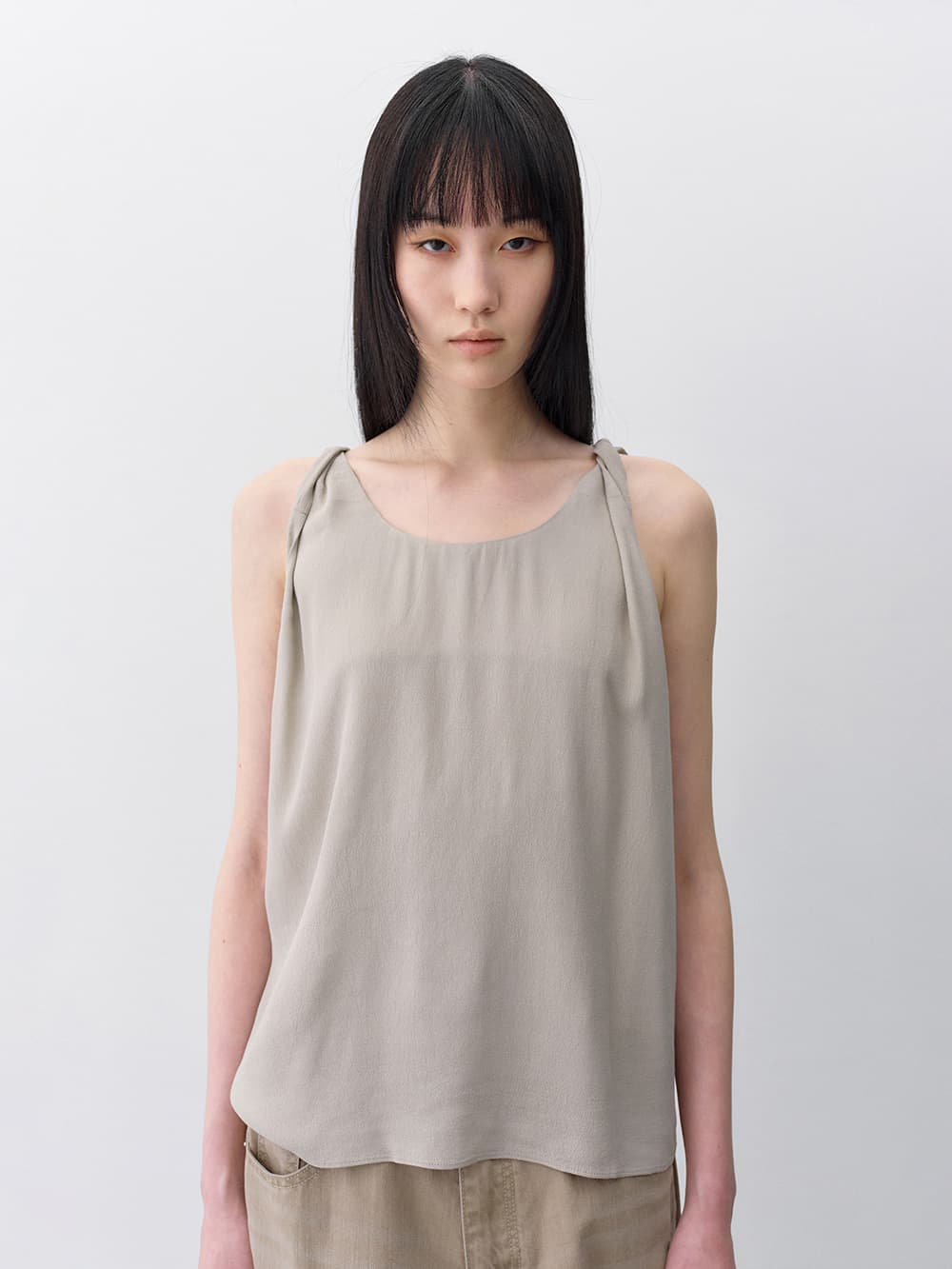 드뮤어 슬리브리스 탑 BEIGE