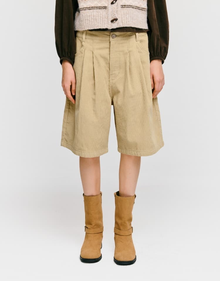 corduroy tuck wide half pants - beige