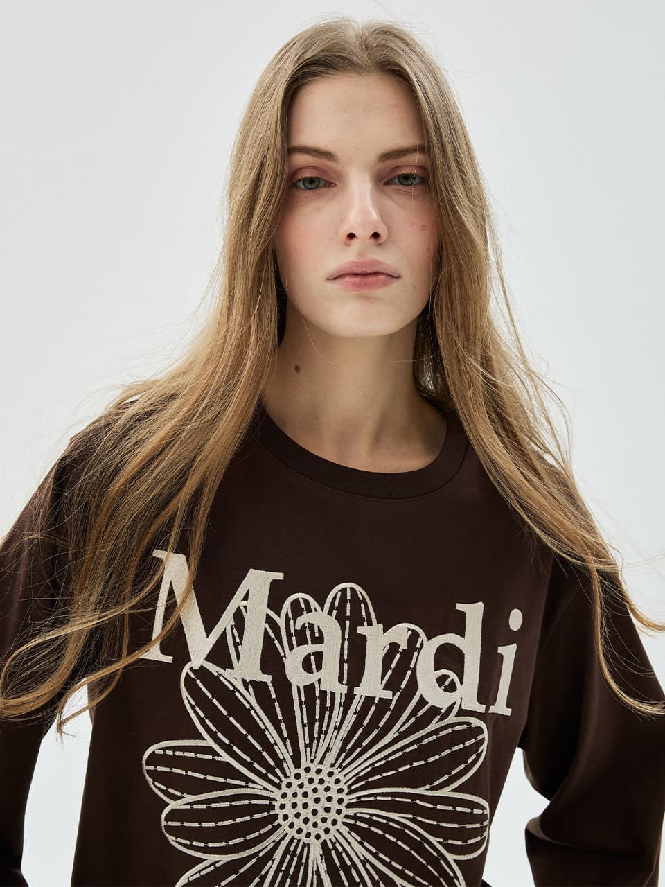 TSHIRT LONG SLEEVE FLOWERMARDI NEEDLEWORK_BROWN CREAM