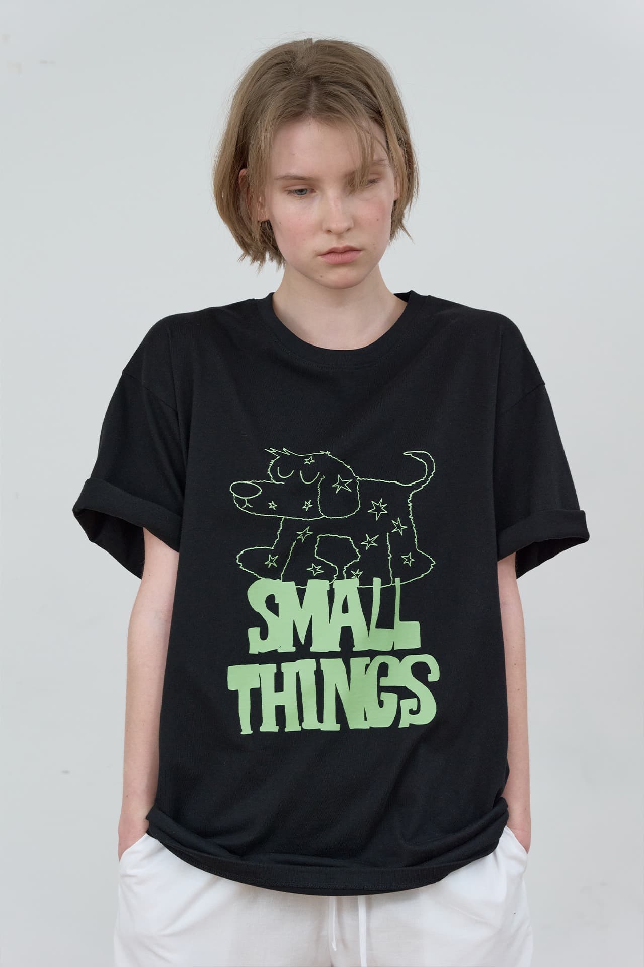 SMALL THINGS GRAPHIC T-SHIRT_BLACK
