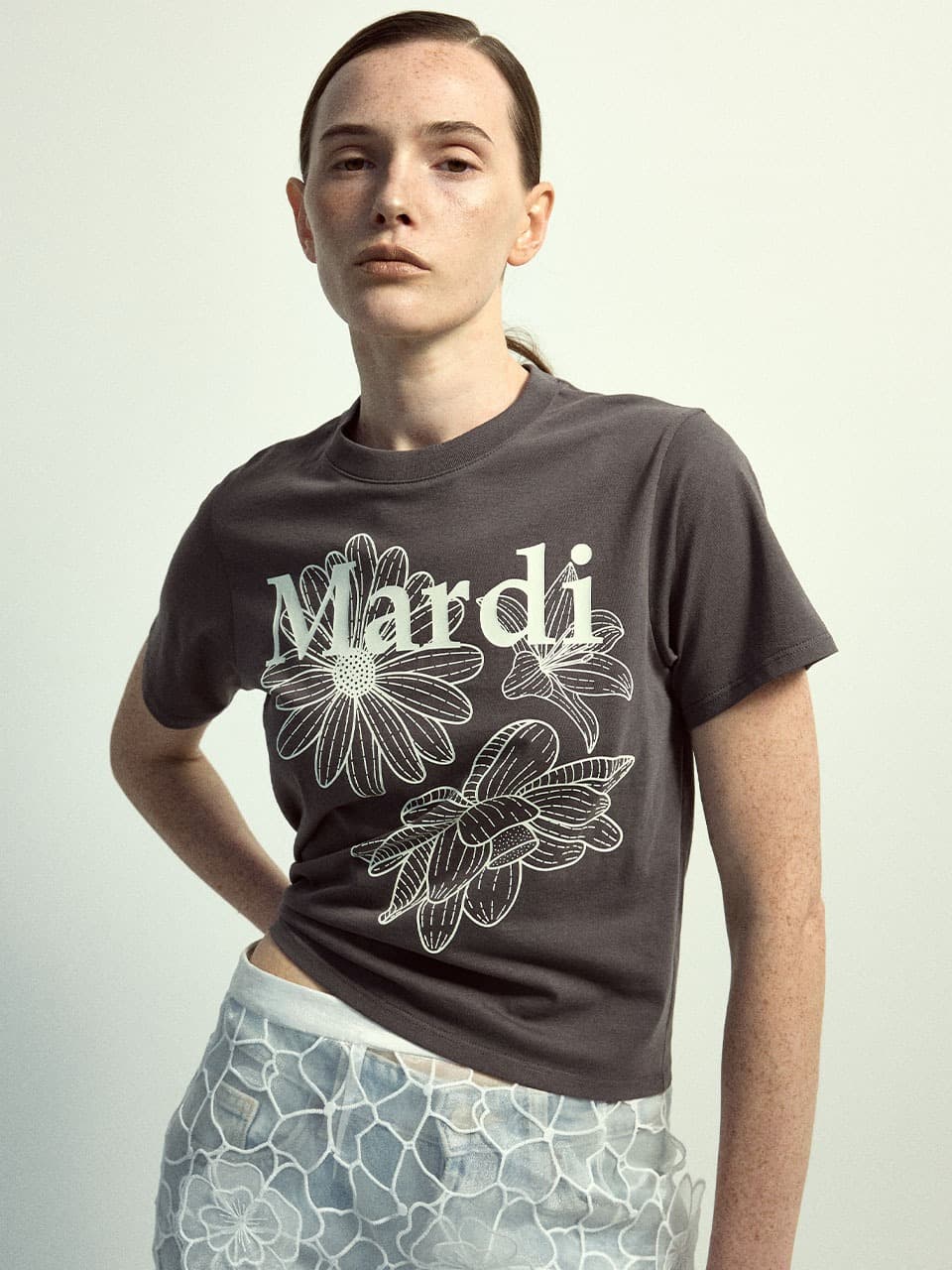 SLIM TSHIRT TRIPLE FLOWER_CHARCOAL IVORY