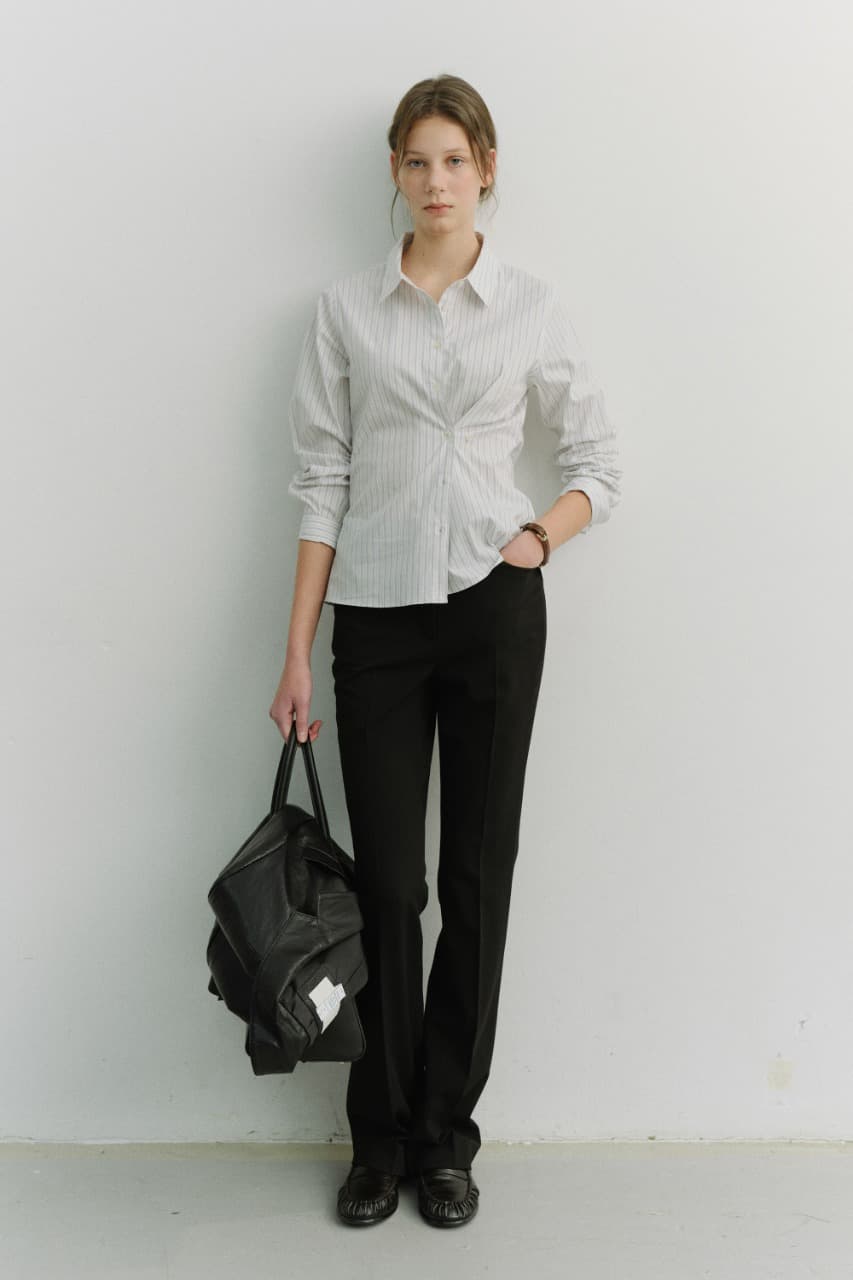 SEMI BOOT-CUT SLIM SLACKS BLACK_UDPA6A201BK