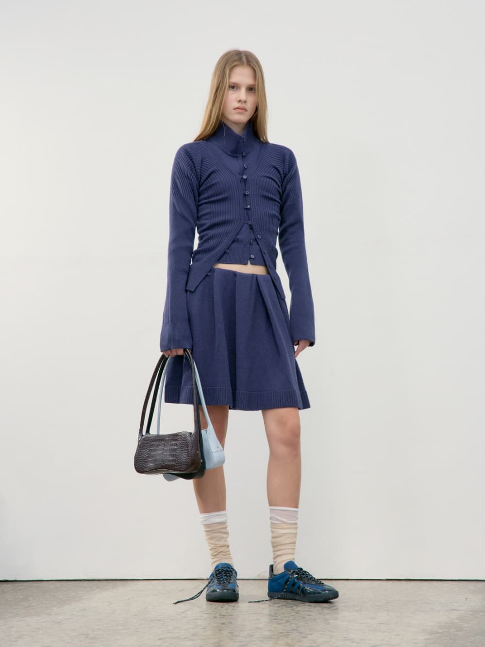 Deep V-Neck Knit Cardigan_Navy