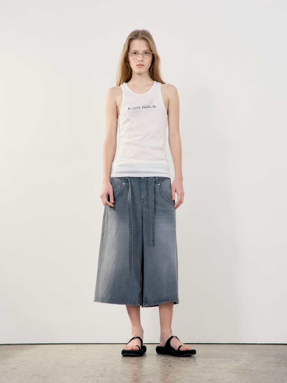Belted Denim Bermuda Pants_Grey