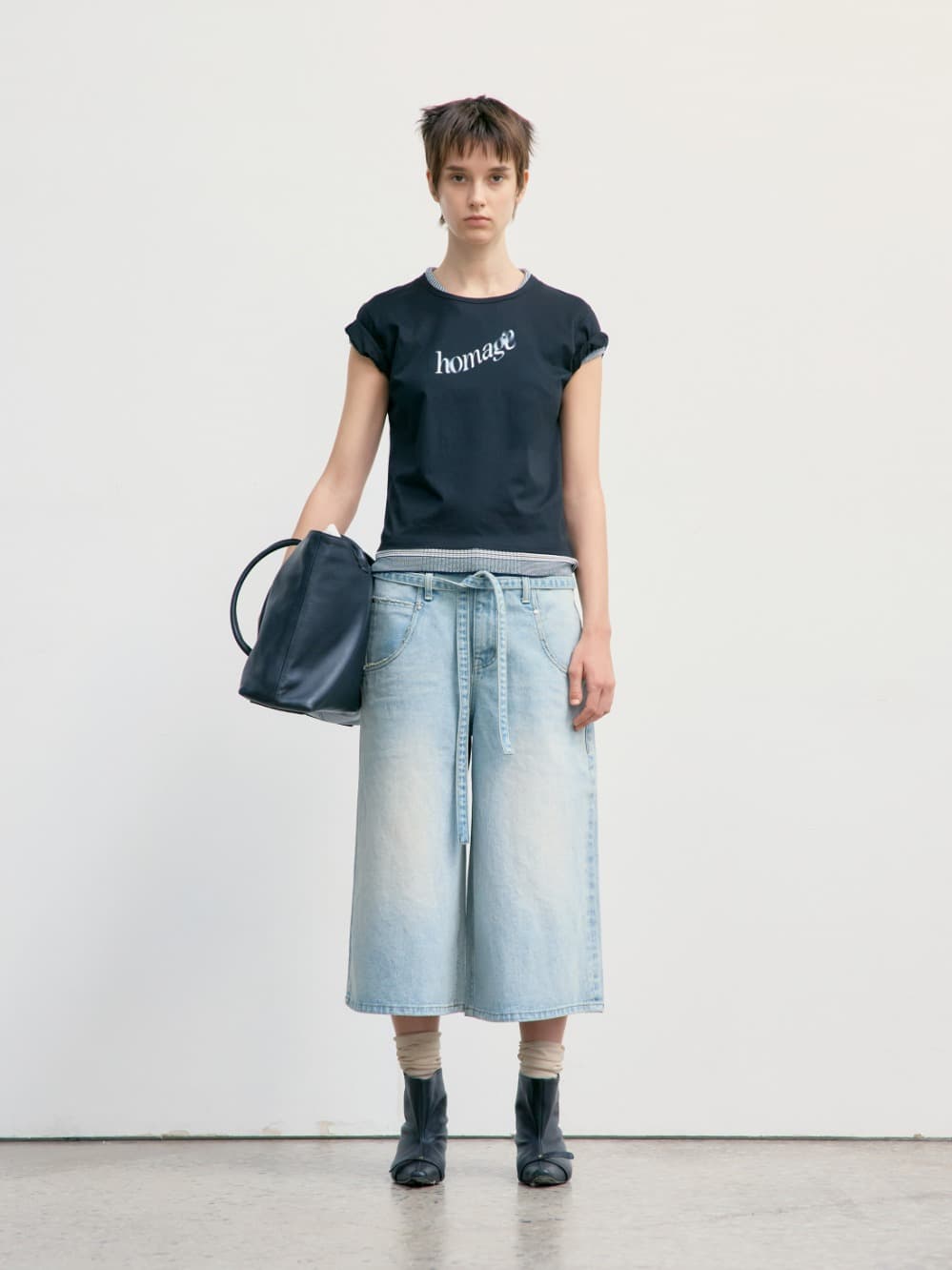 Belted Denim Bermuda Pants_Blue