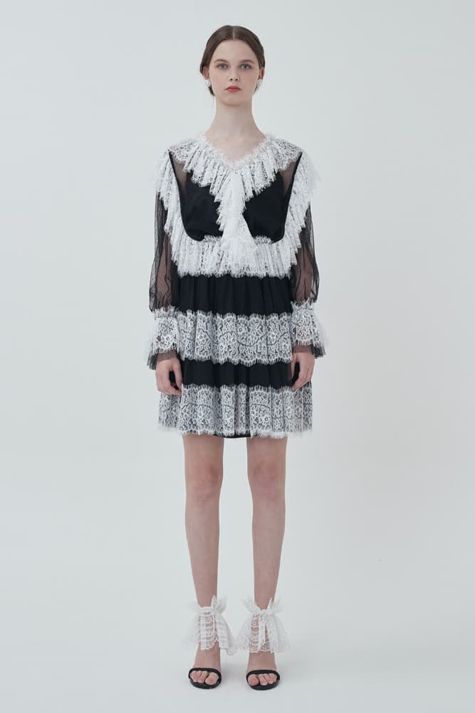 Victorian Lace Tiered Dress (2Colors)