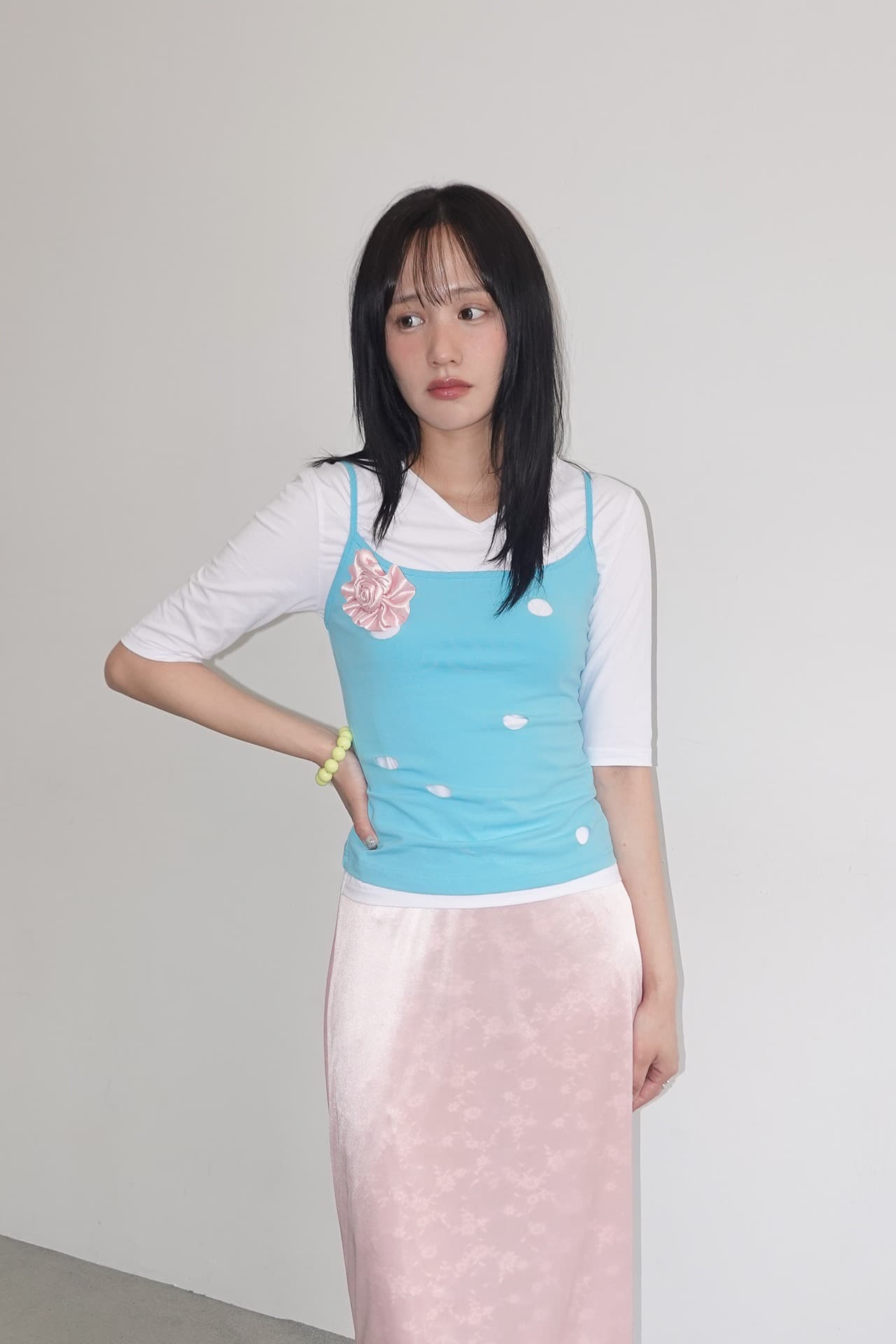 HOLE DETAIL SLEEVELESS_BLUE