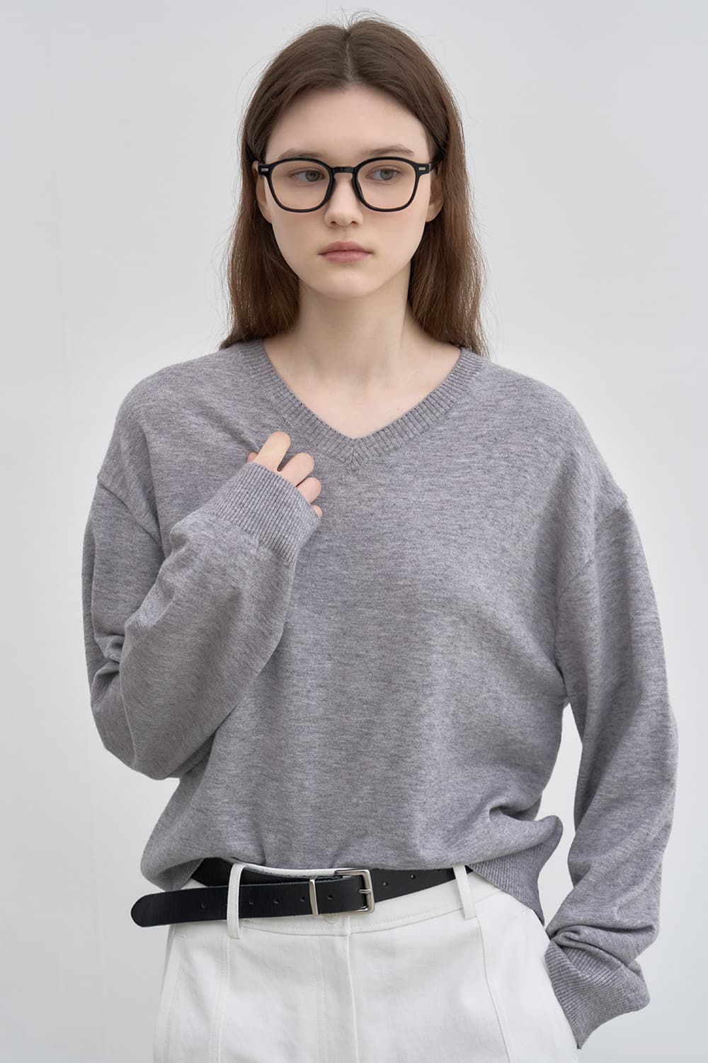 Relax-fit v-neck pullover Grey [N6SKT01]