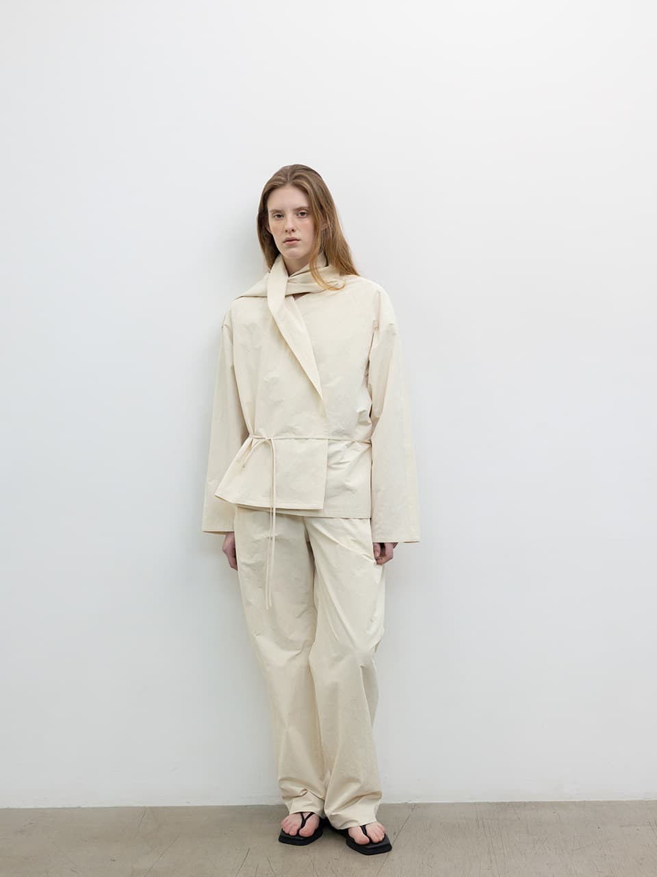LEATHER D-RING GURKHA PANTS [IVORY]