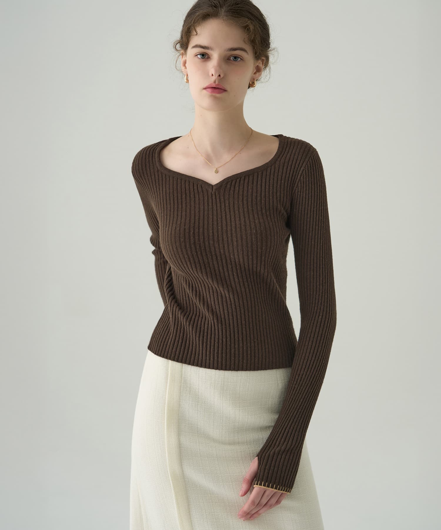 하트 넥 골지 슬림 니트 탑 [BROWN]