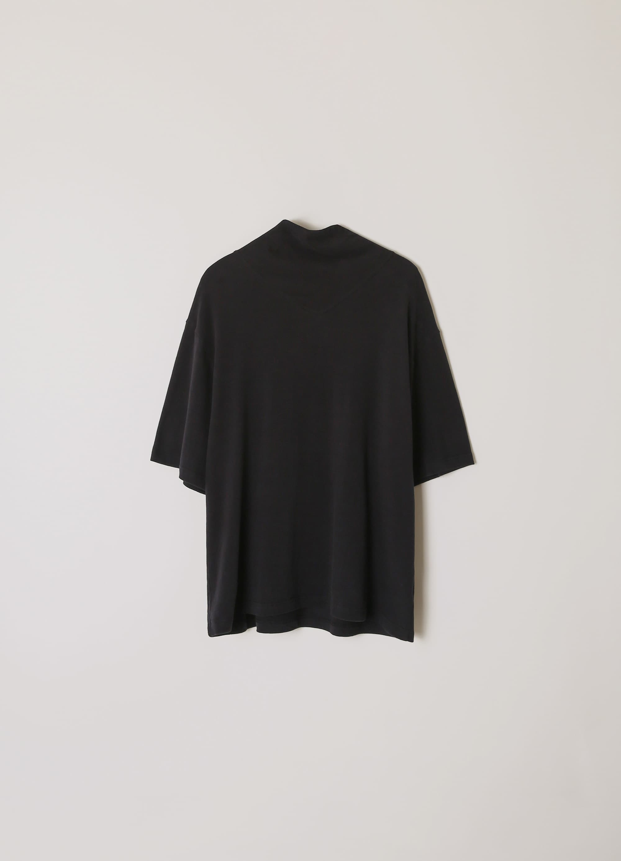 Soft Peach Scarf T-Shirt - Black