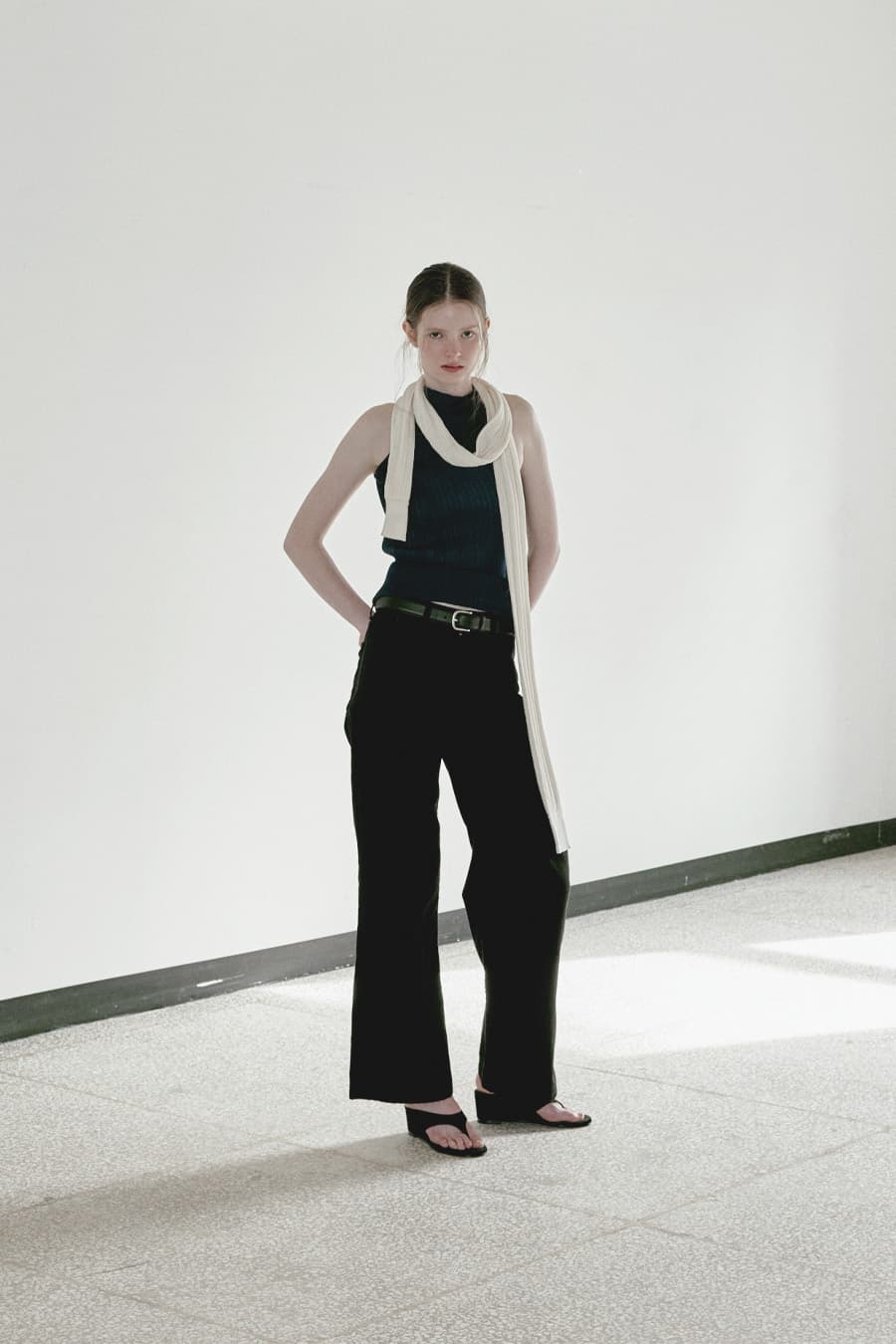 SORREN LOW-RISE DENIM PANTS [BLACK]