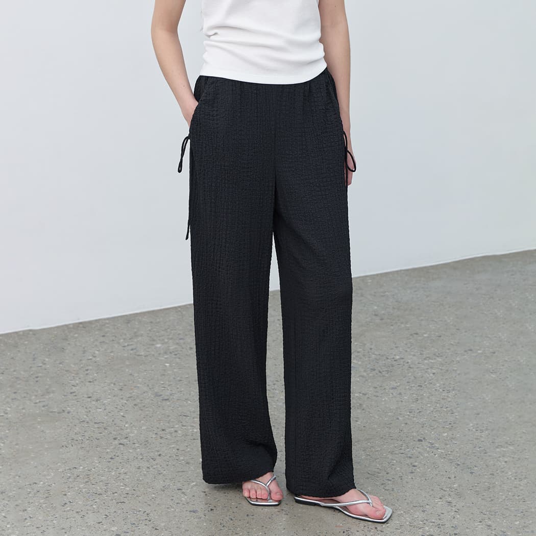 (PT-5645)YUIE CREASE SET-UP STRING PANTS