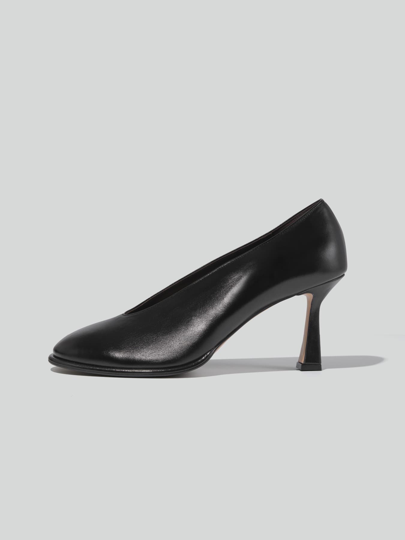 POPPY ROUNDED TOE PUMPS (BLACK)