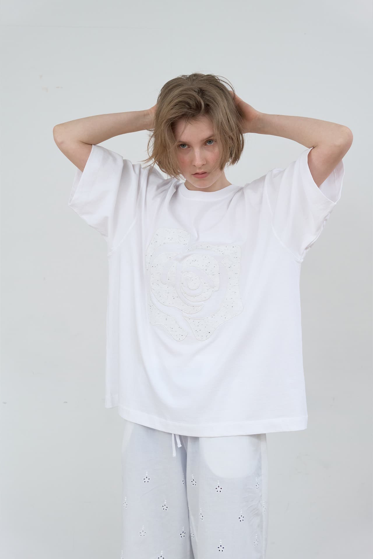 ROSE PATCH T-SHIRT_WHITE