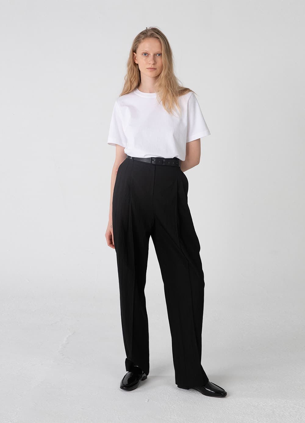 Double-Pleated Wide Pants - Black
