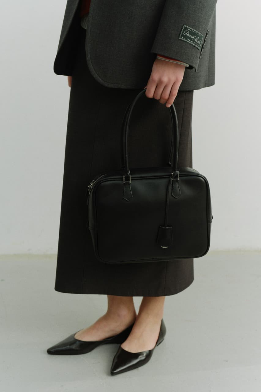 CLASSIC 28 LEATHER BAG BLACK_UDBA6E201BK
