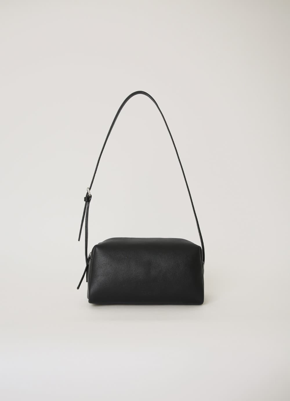 Classic Box Shoulder Bag - Leather Black