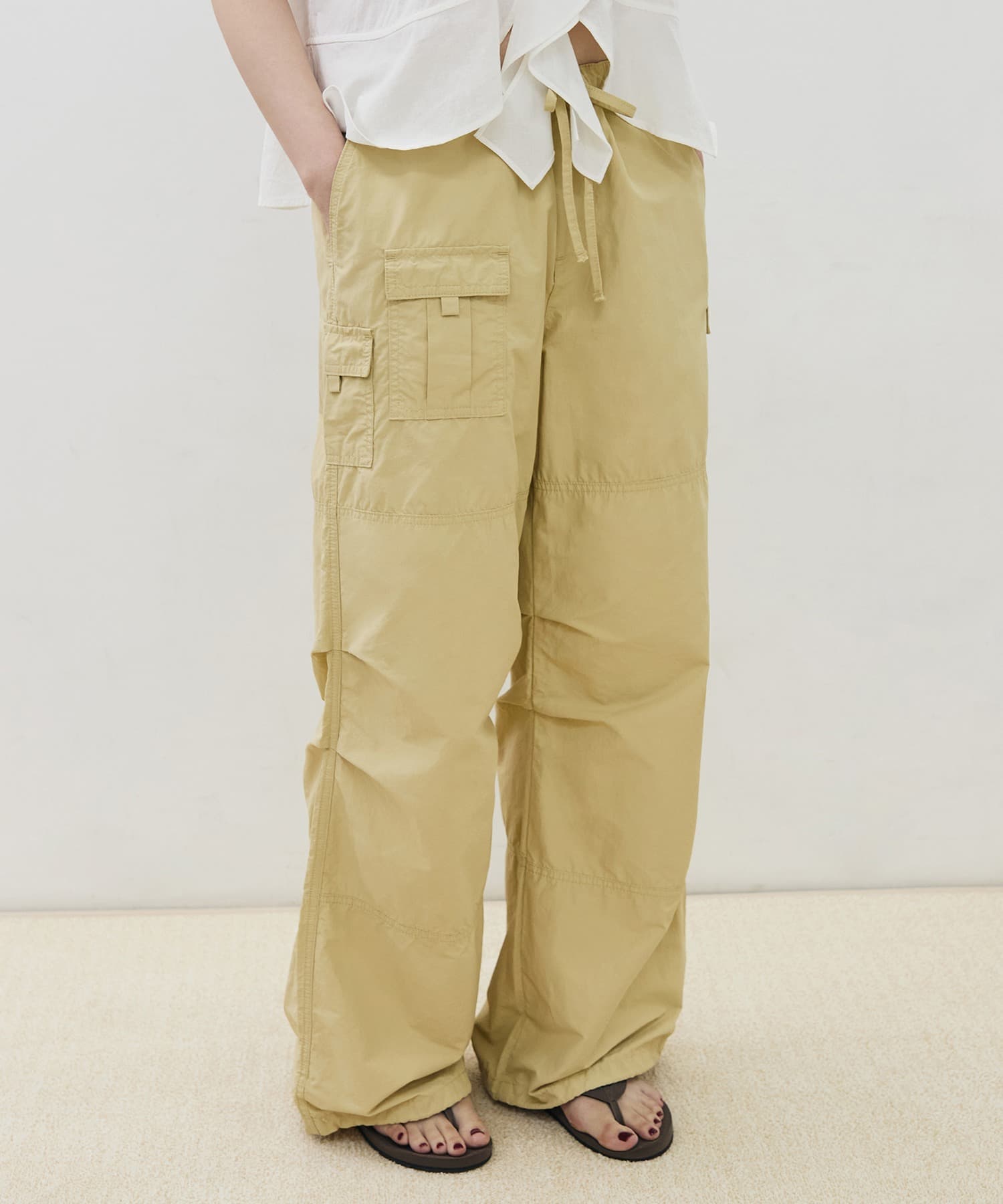 나일론 와이드 조거 팬츠 [L.BEIGE]
