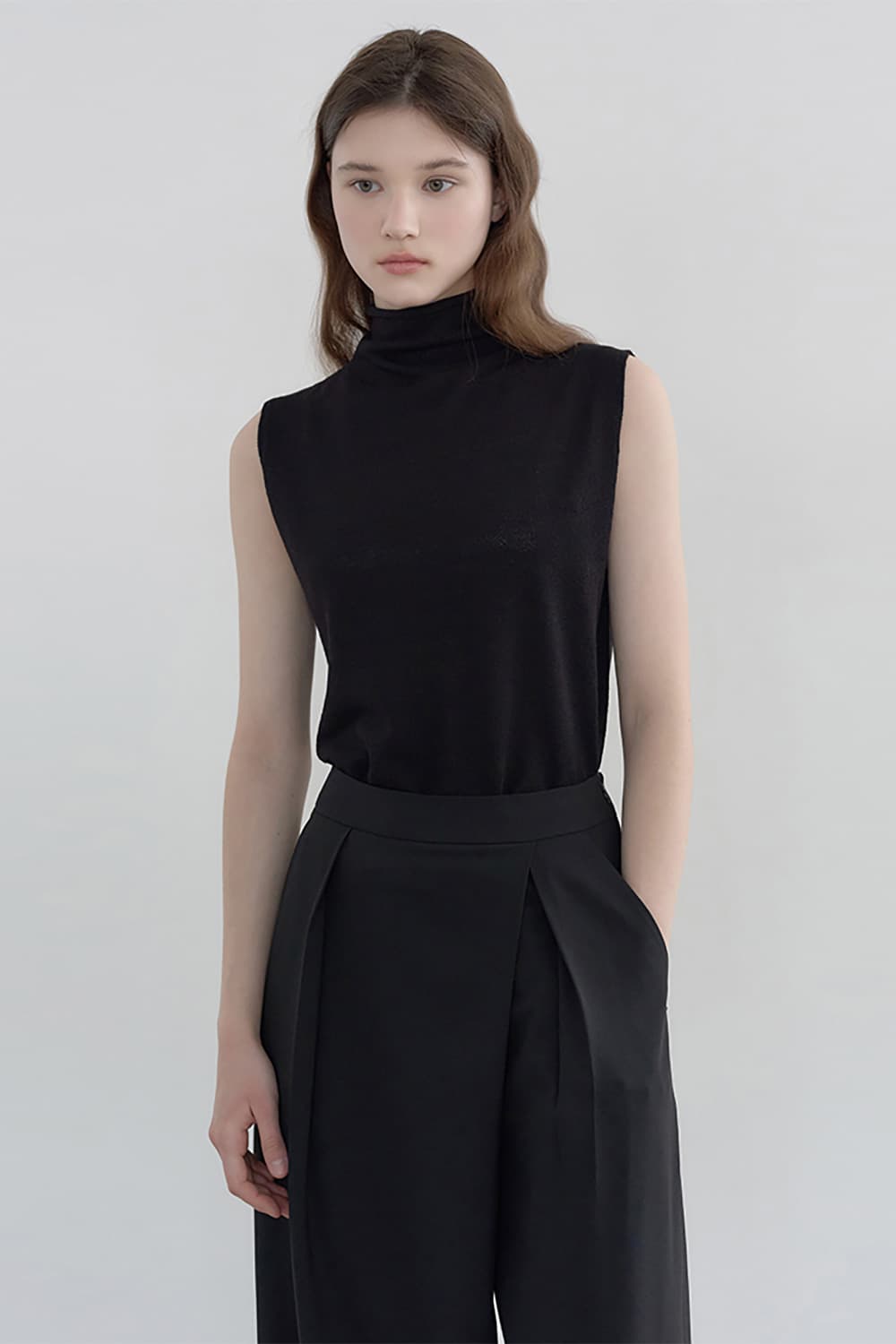 Wholegarment loose-high neck sleeveless knit Black [N6PSKT04]
